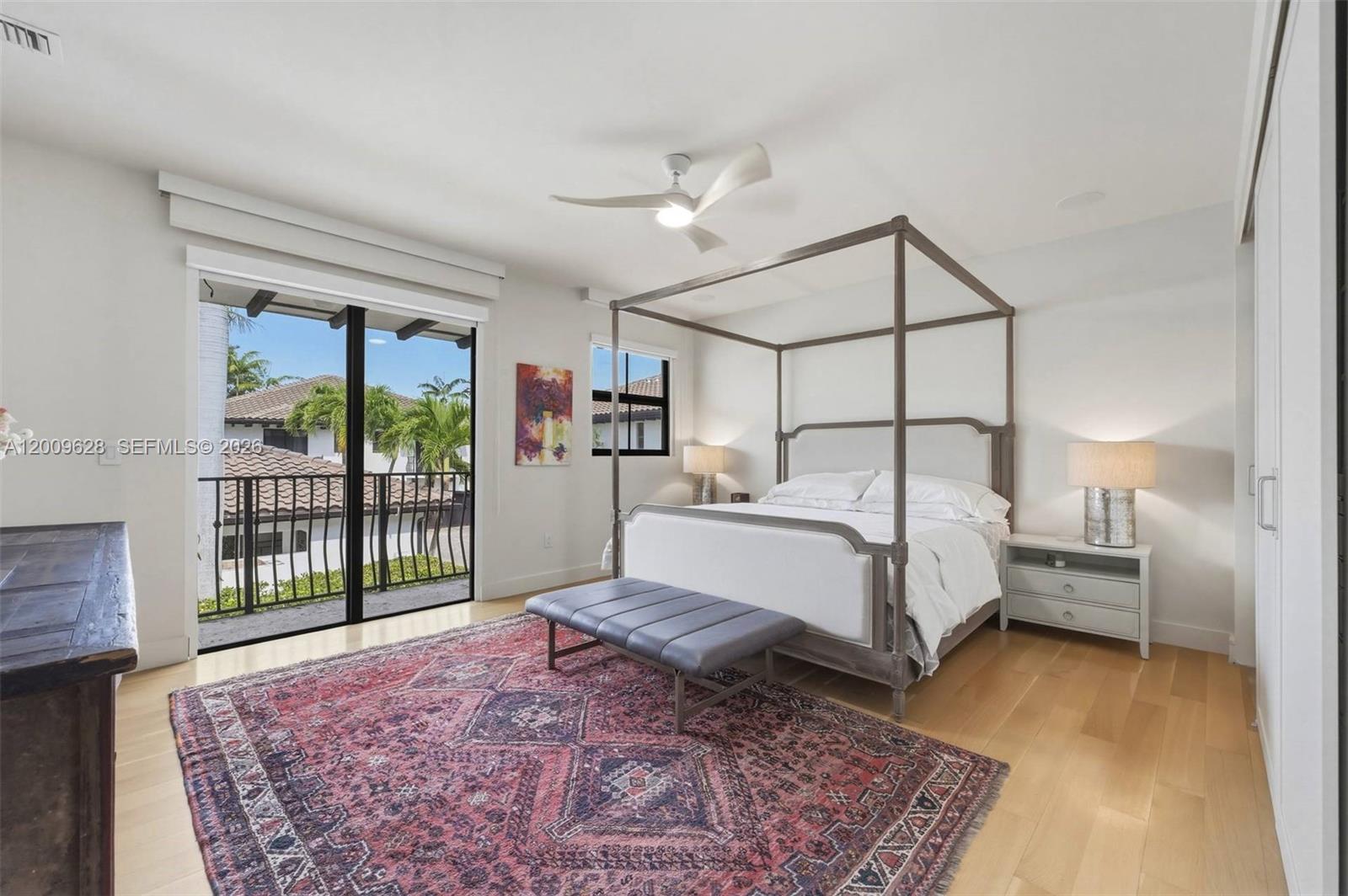 3036 Mcdonald St Miami, FL 33133