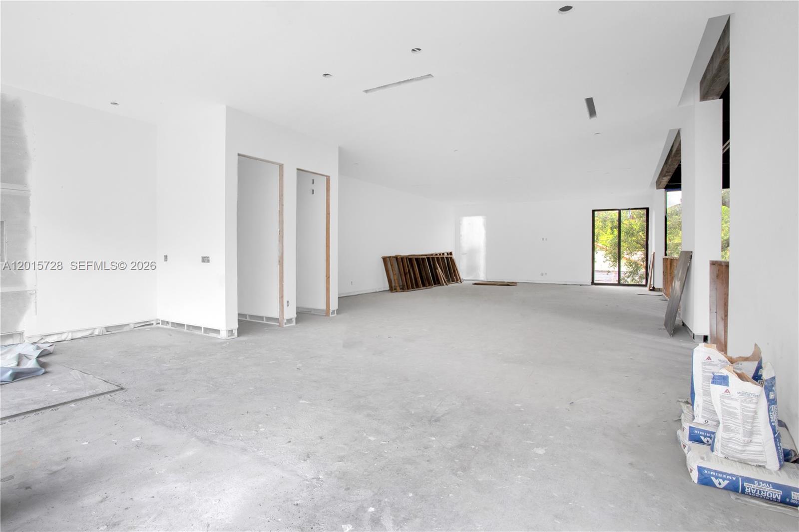 221 SW 25th Rd Miami, FL 33129