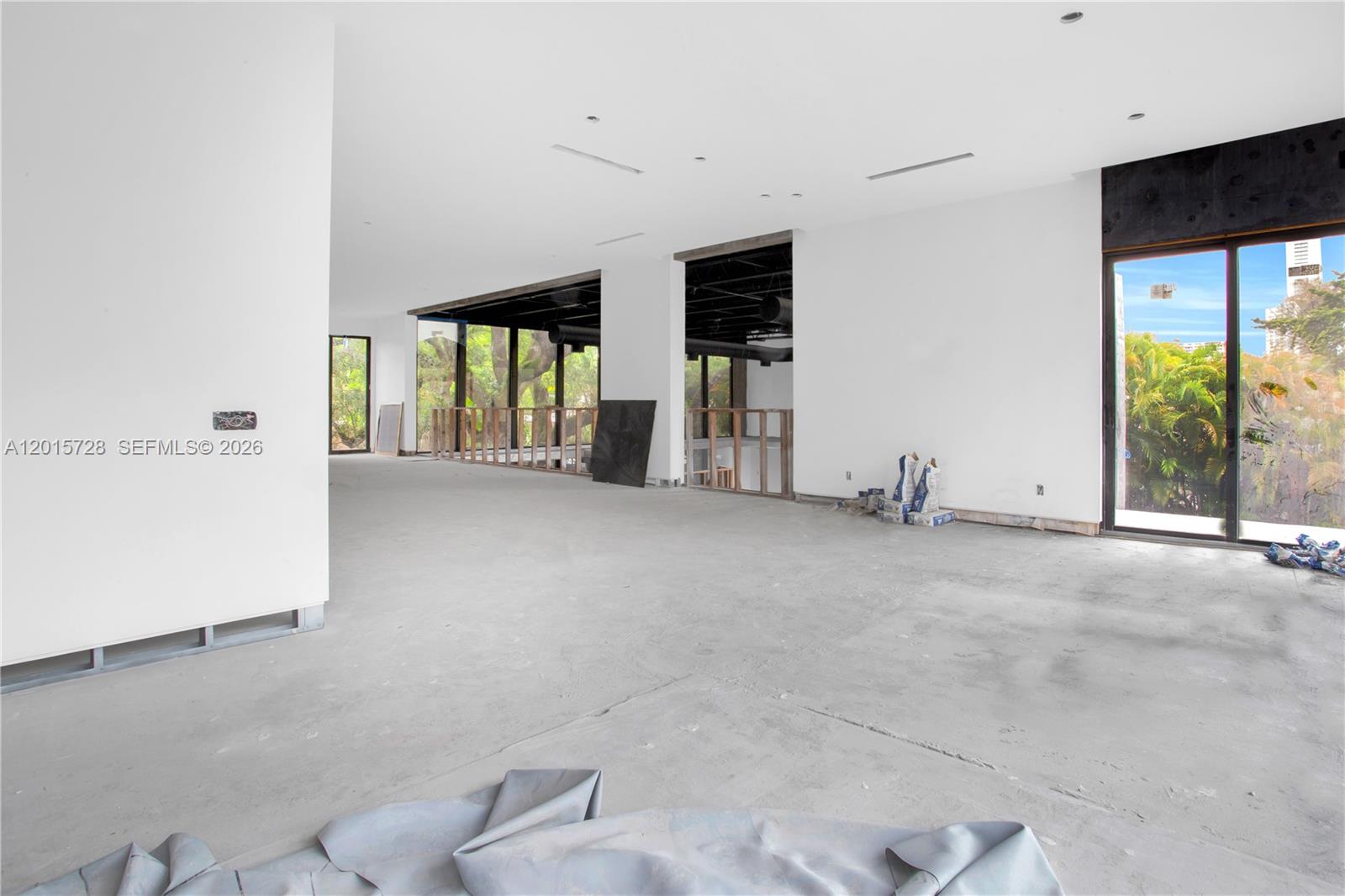 221 SW 25th Rd Miami, FL 33129