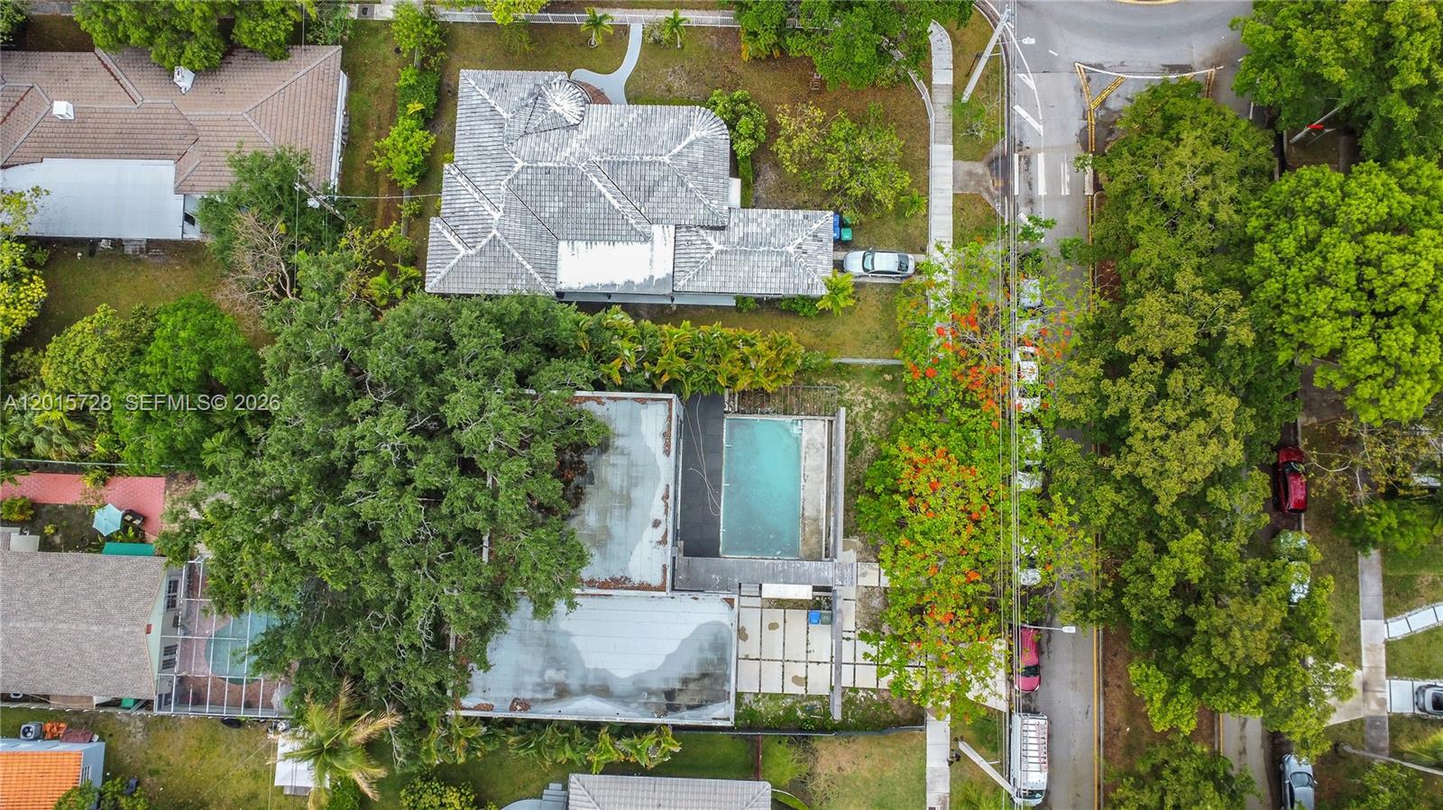 221 SW 25th Rd Miami, FL 33129