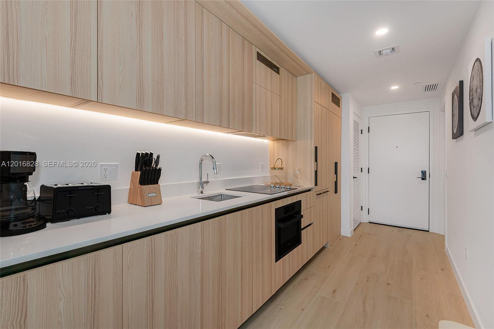 225 N Miami Ave #2801 Miami, FL 33128