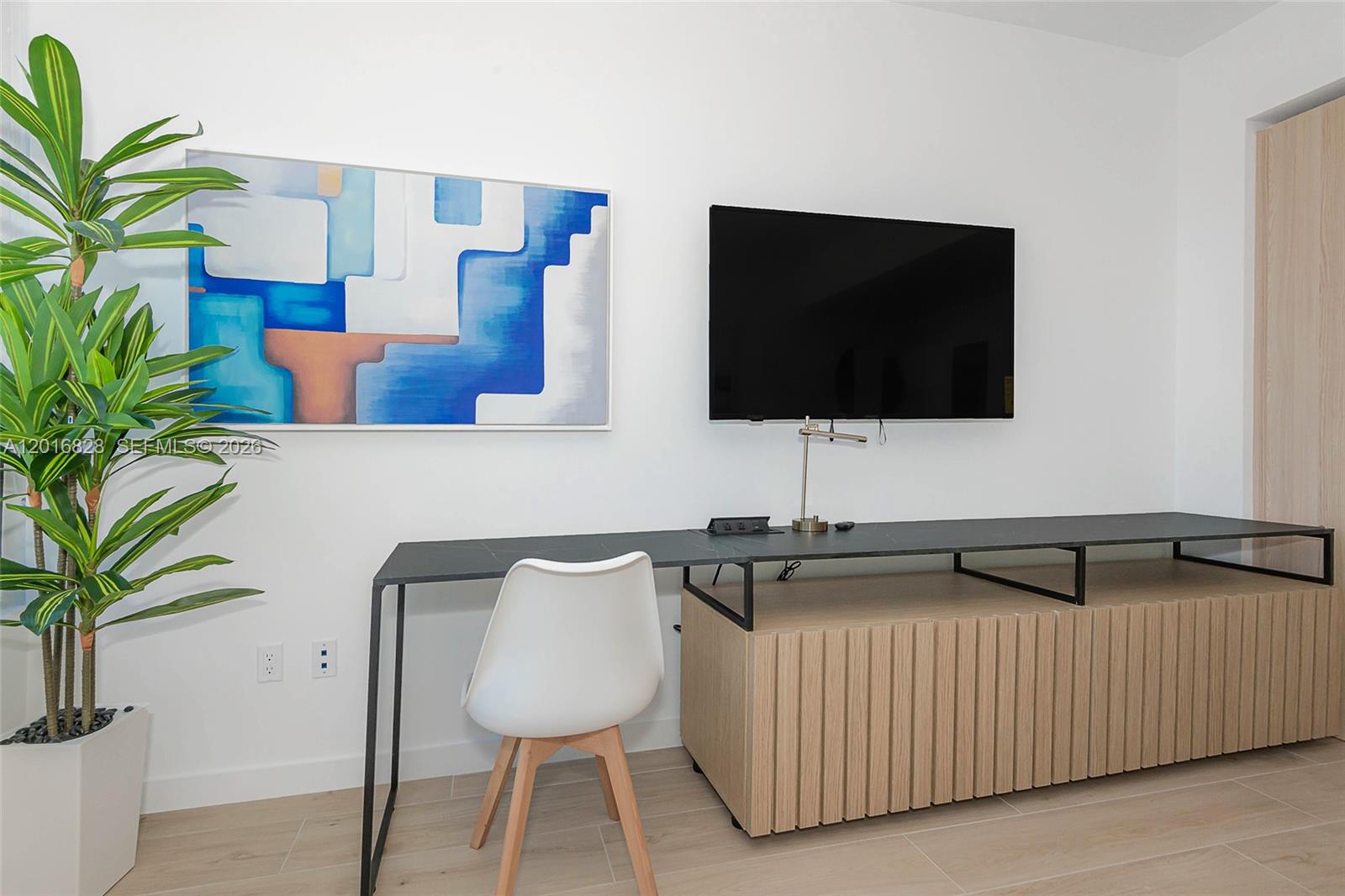 225 N Miami Ave #2801 Miami, FL 33128