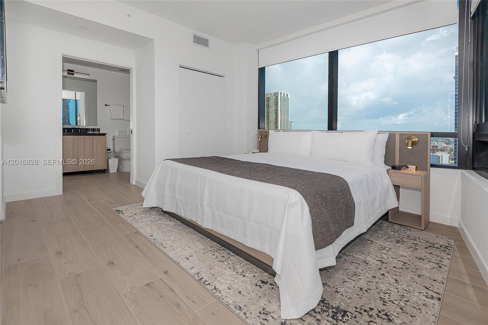 225 N Miami Ave #2801 Miami, FL 33128