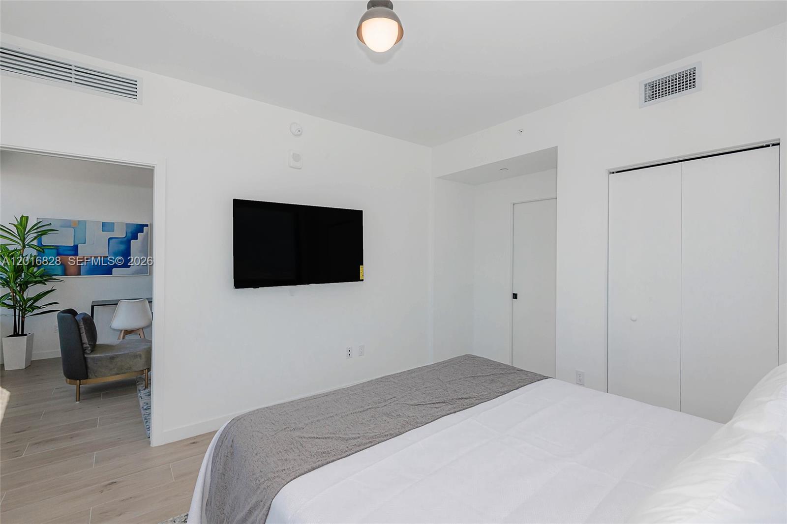 225 N Miami Ave #2801 Miami, FL 33128