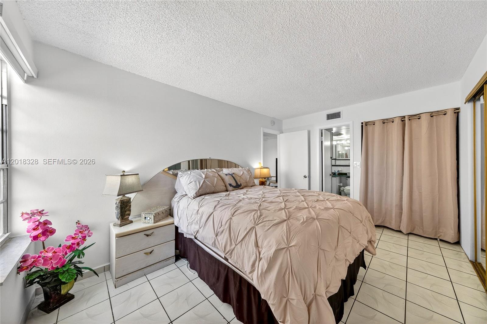 4801 NW 7th St Miami, FL 33126