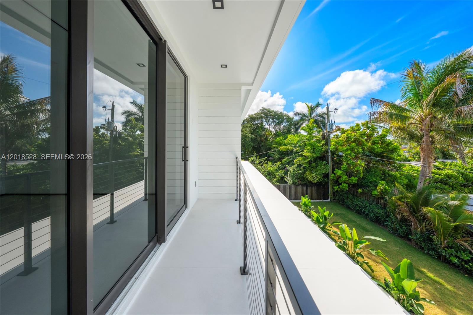 2096 Alamanda Dr North Miami, FL 33181