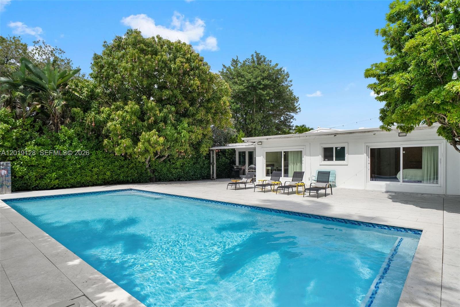 3758 Prairie Ave Miami Beach, FL 33140