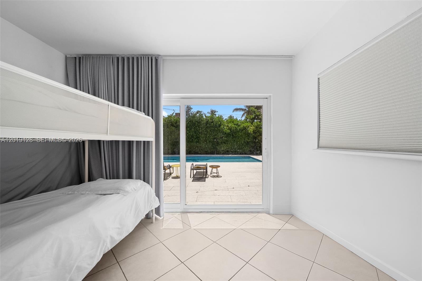 3758 Prairie Ave Miami Beach, FL 33140