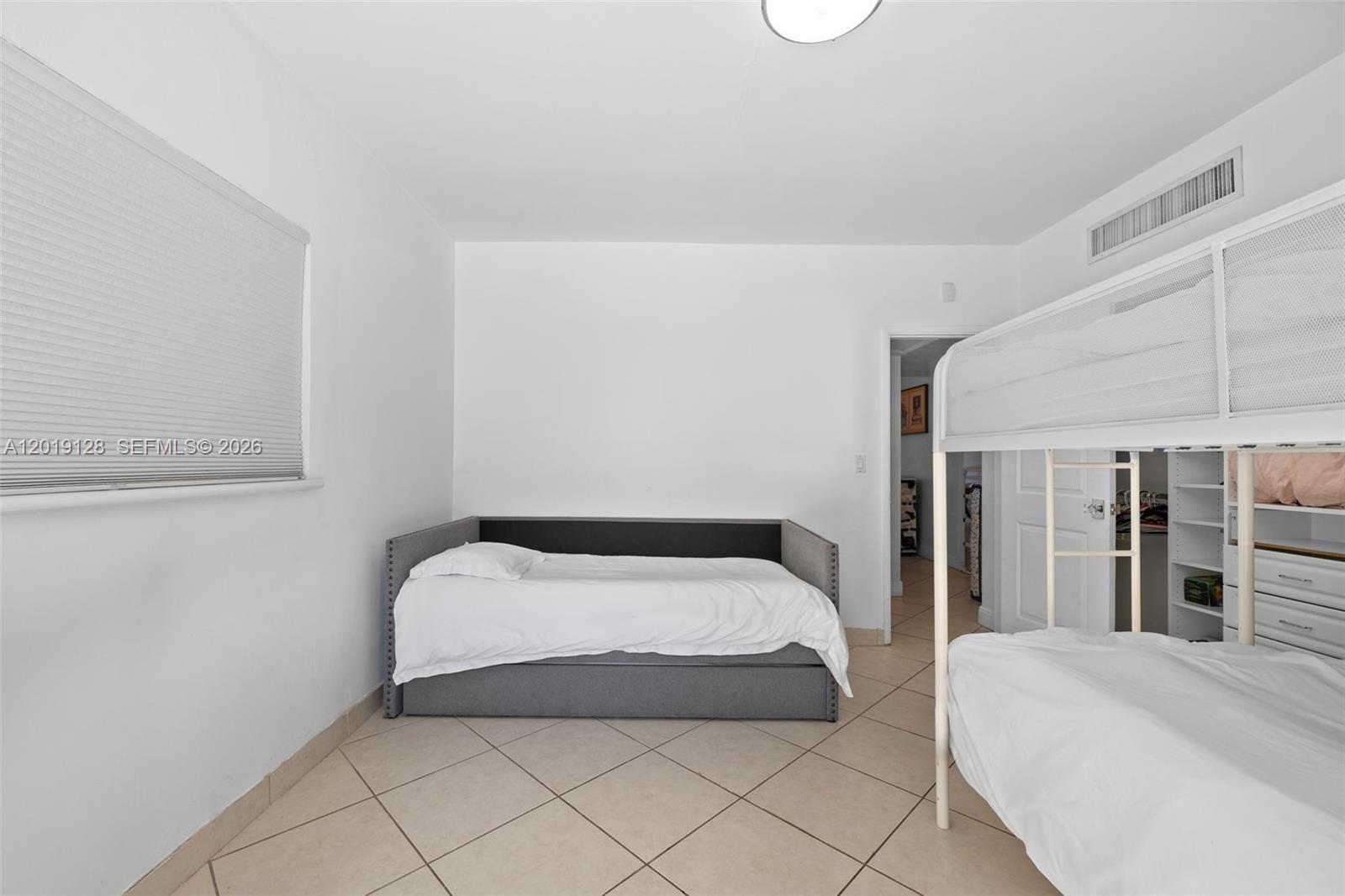 3758 Prairie Ave Miami Beach, FL 33140