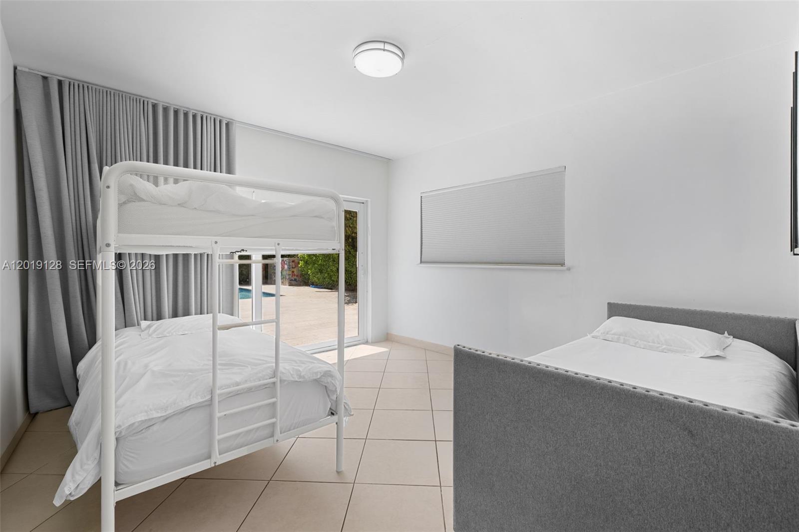 3758 Prairie Ave Miami Beach, FL 33140