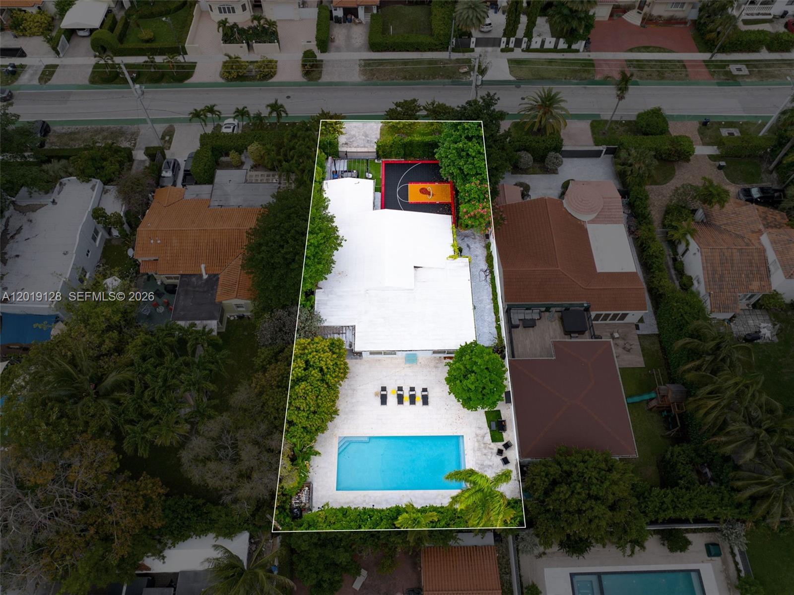 3758 Prairie Ave Miami Beach, FL 33140