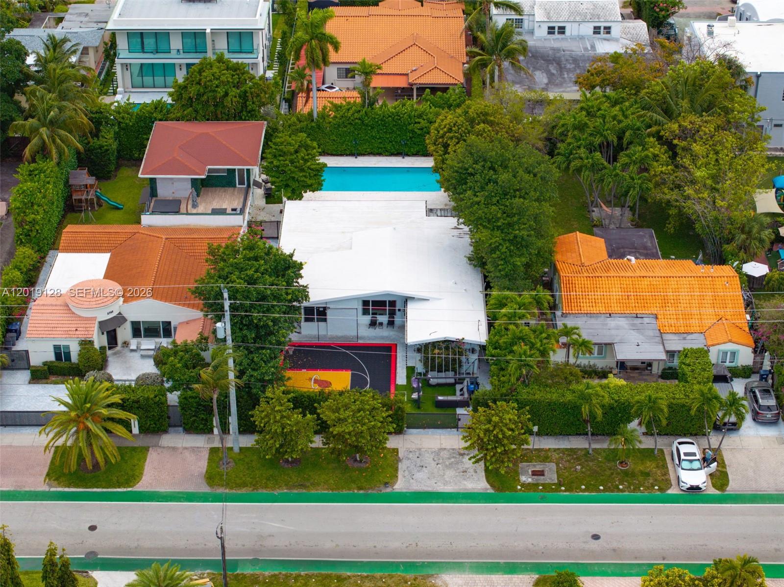 3758 Prairie Ave Miami Beach, FL 33140
