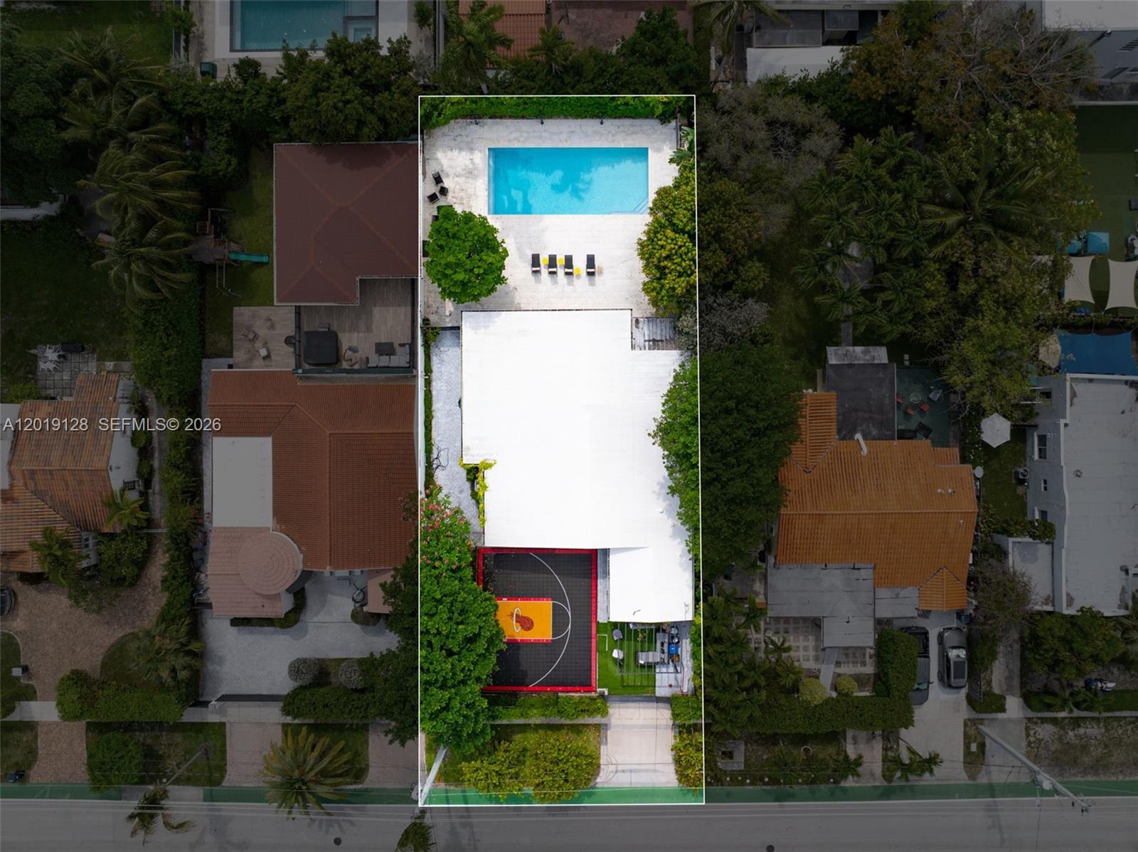 3758 Prairie Ave Miami Beach, FL 33140