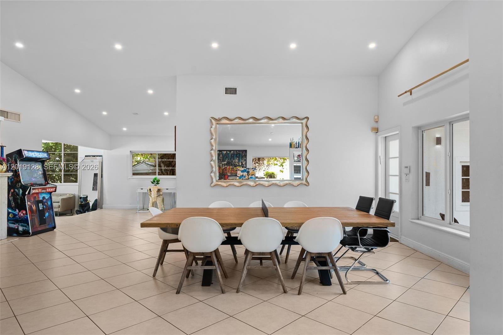 3758 Prairie Ave Miami Beach, FL 33140