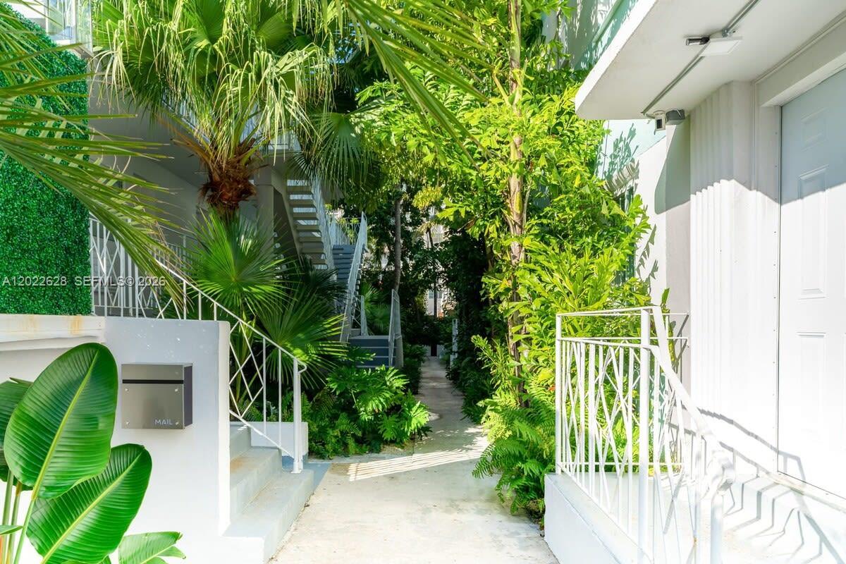 7830 Abbott Ave #25 Miami Beach, FL 33141