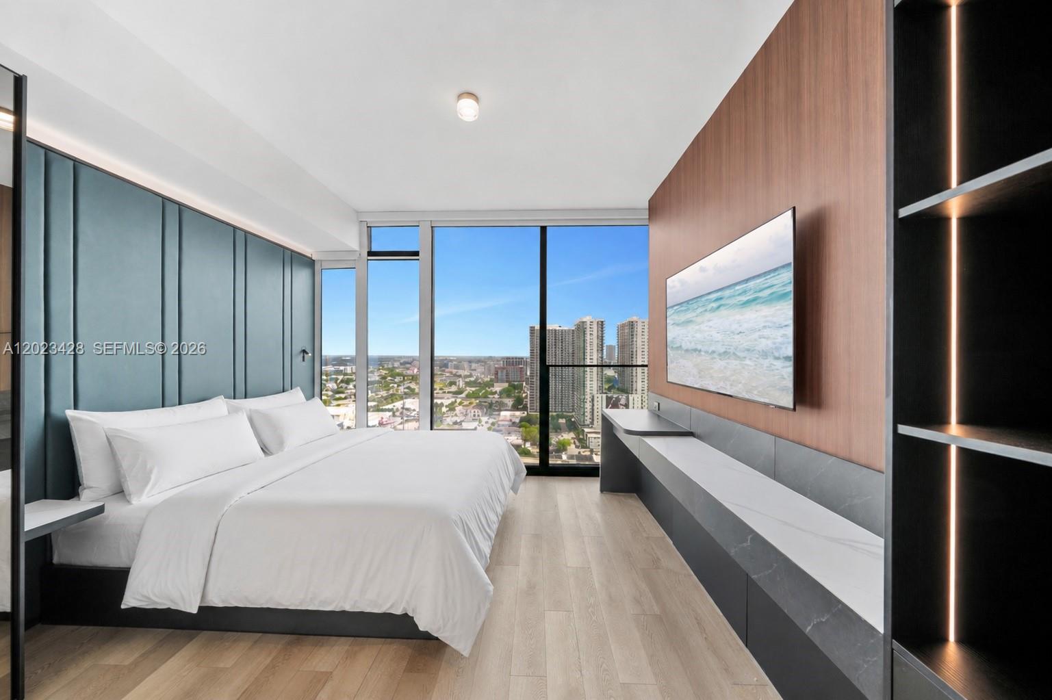 image E11EVEN Hotel & Residences0