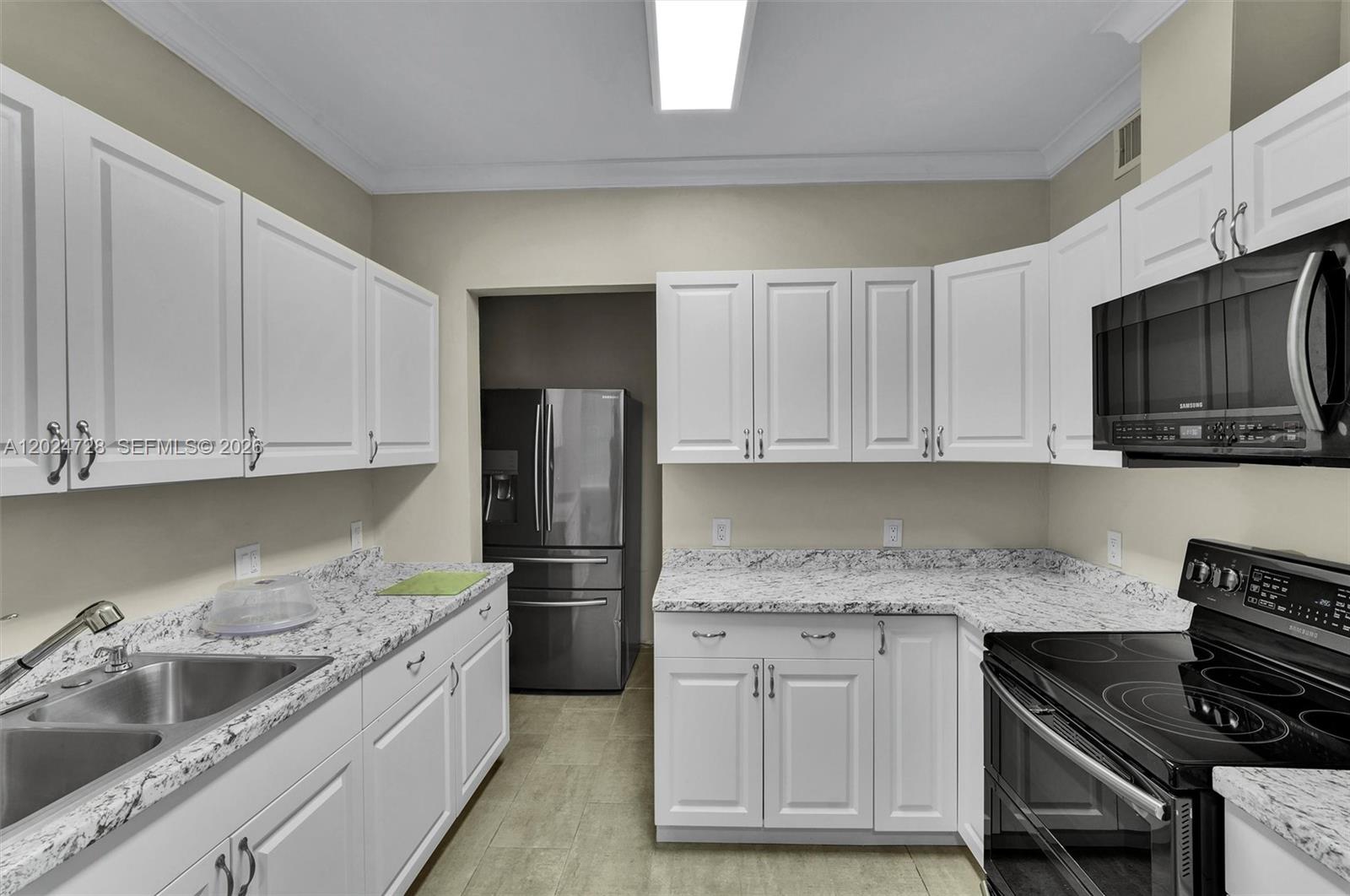 1313 SW 24th Ave Miami, FL 33145