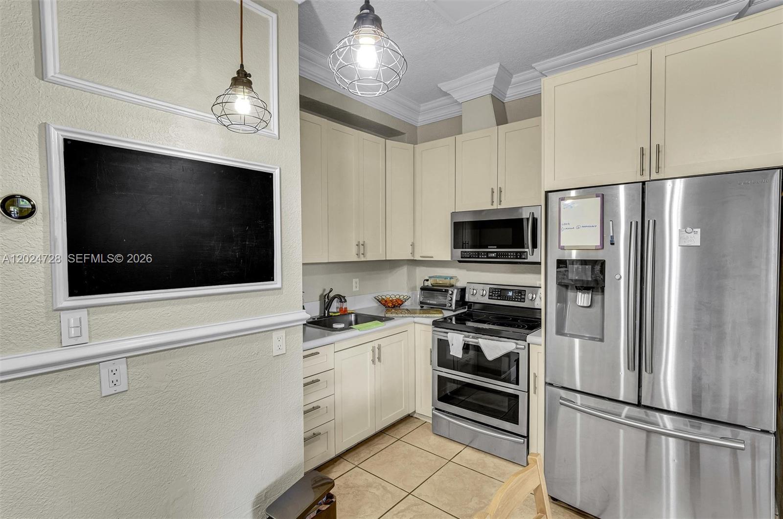 1313 SW 24th Ave Miami, FL 33145