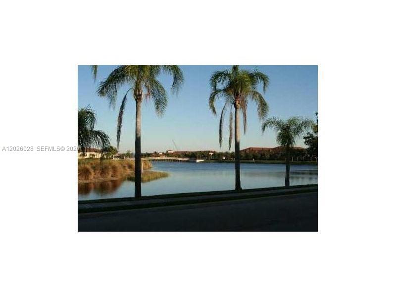2564 Centergate Dr #106 Miramar, FL 33025