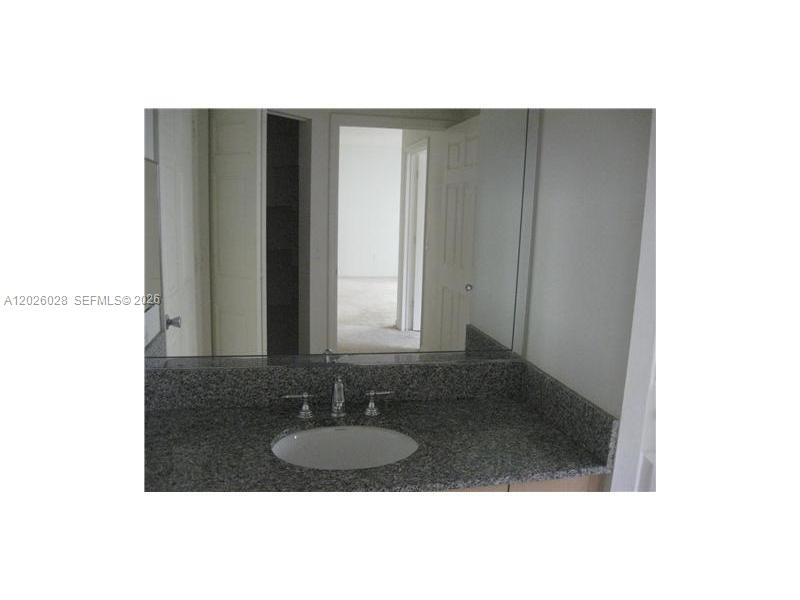 2564 Centergate Dr #106 Miramar, FL 33025