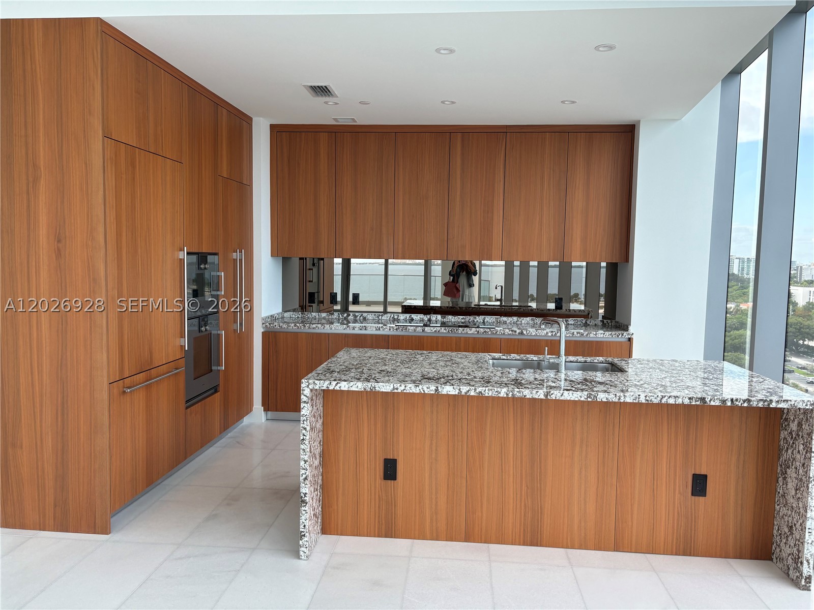 image Una Residences6