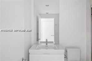 17111 Biscayne Blvd #1210 North Miami Beach, FL 33160