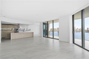 17111 Biscayne Blvd #1210 North Miami Beach, FL 33160