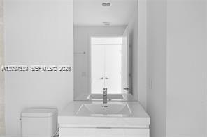 17111 Biscayne Blvd #1210 North Miami Beach, FL 33160