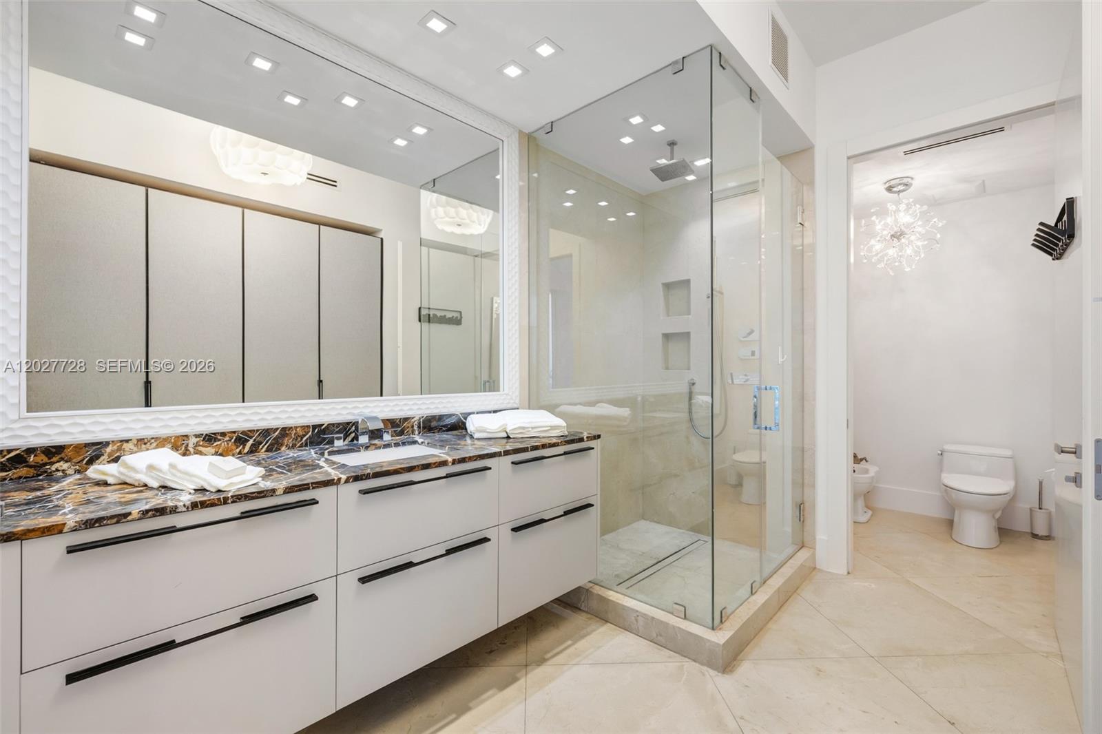 50 S Pointe Dr #903 Miami Beach, FL 33139