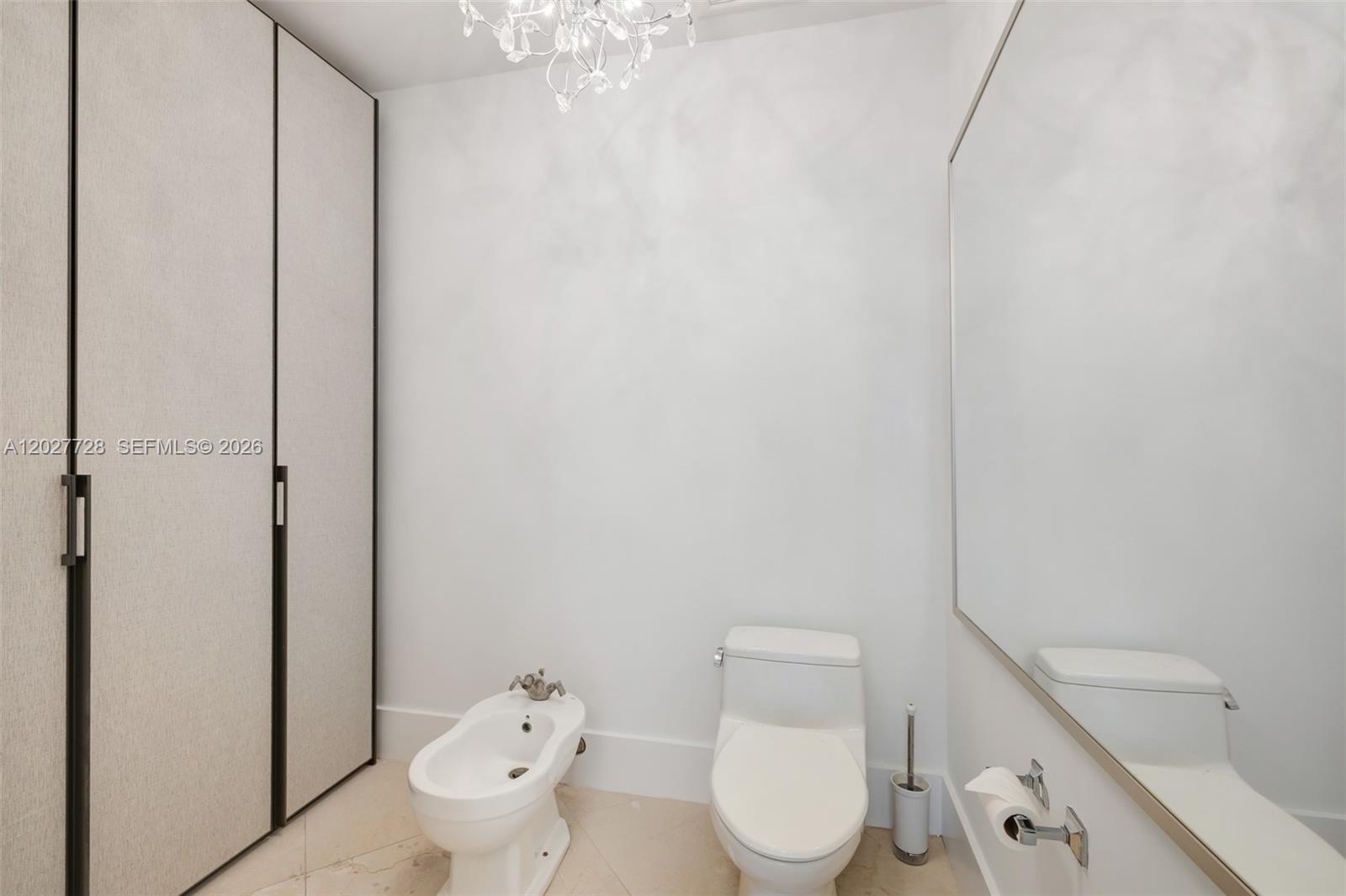 50 S Pointe Dr #903 Miami Beach, FL 33139