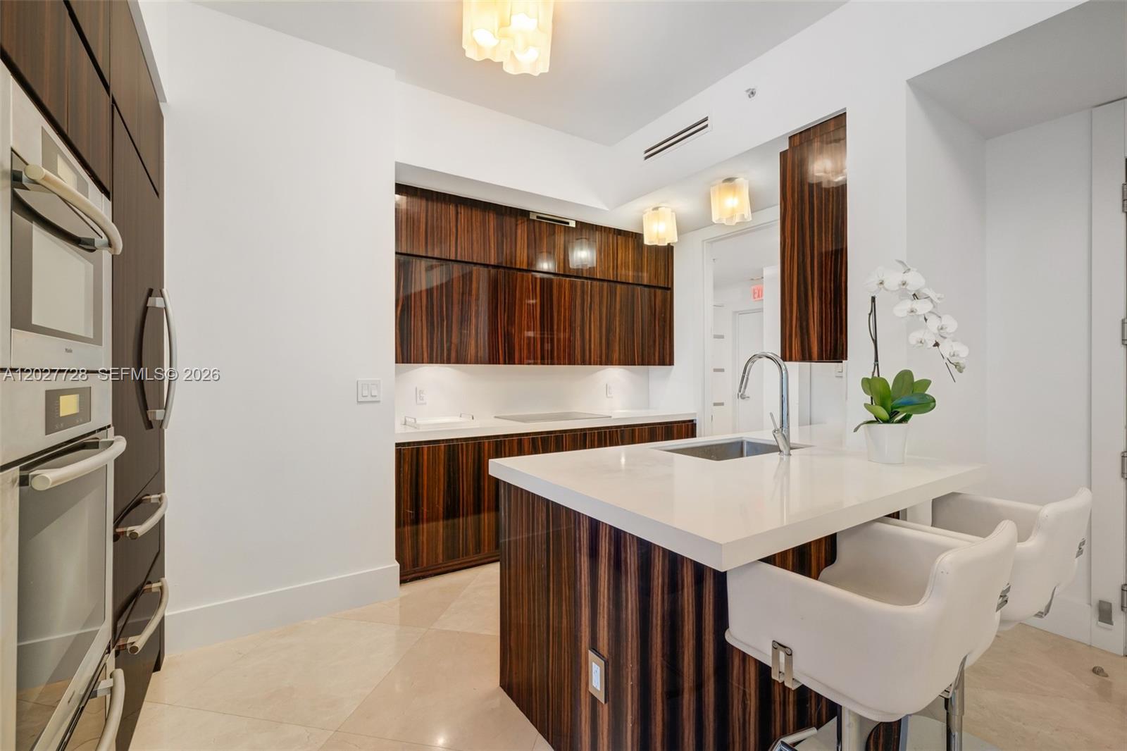 50 S Pointe Dr #903 Miami Beach, FL 33139