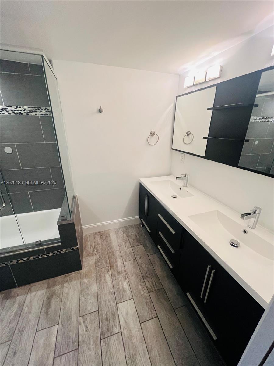 2655 Collins Ave #602 Miami Beach, FL 33140