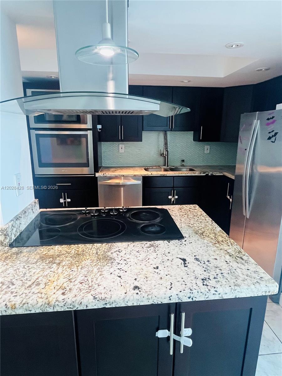 2655 Collins Ave #602 Miami Beach, FL 33140