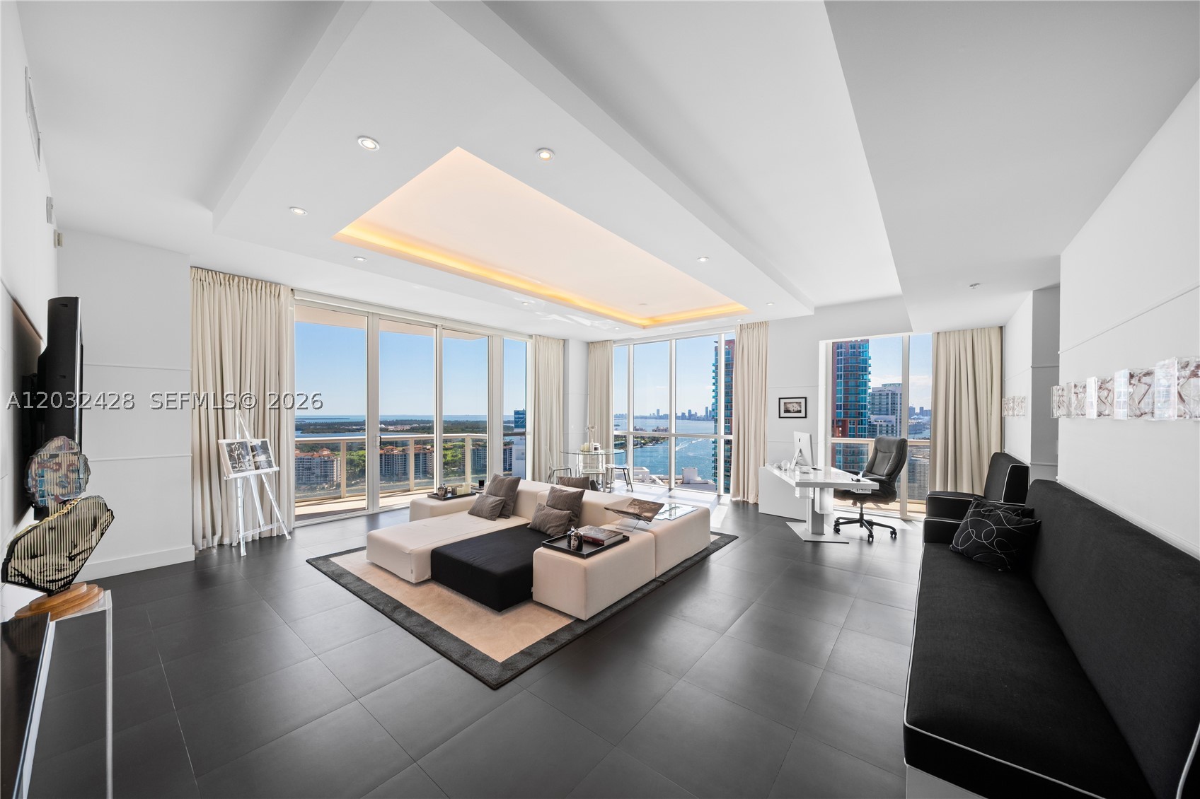image Continuum South Beach North Tower0