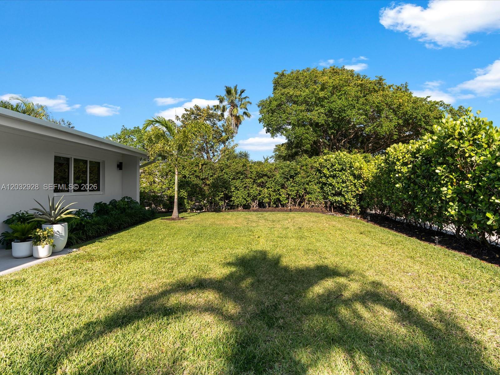 1945 Alamanda Dr North Miami, FL 33181
