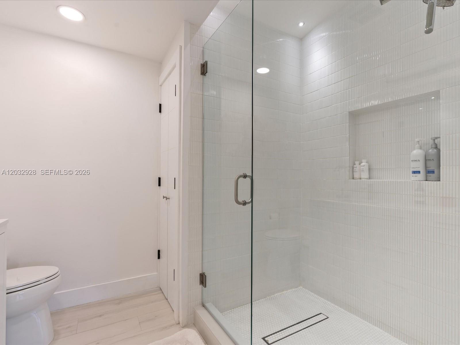 1945 Alamanda Dr North Miami, FL 33181