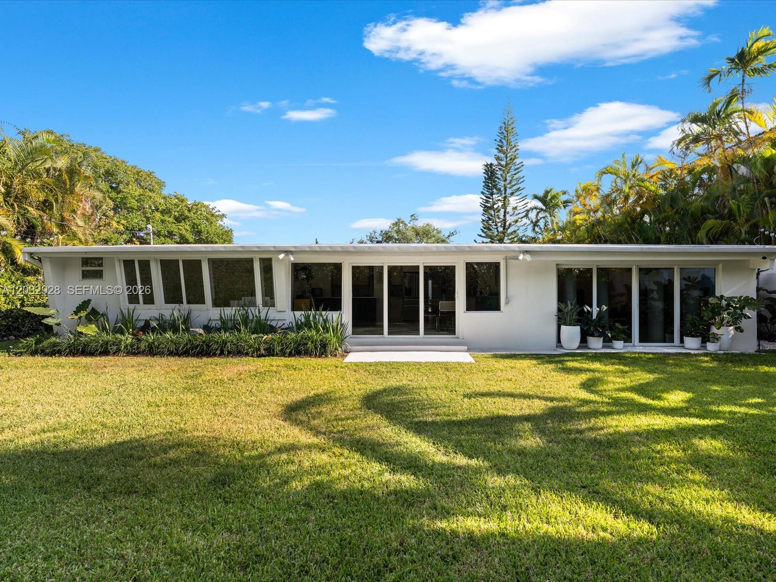 1945 Alamanda Dr North Miami, FL 33181