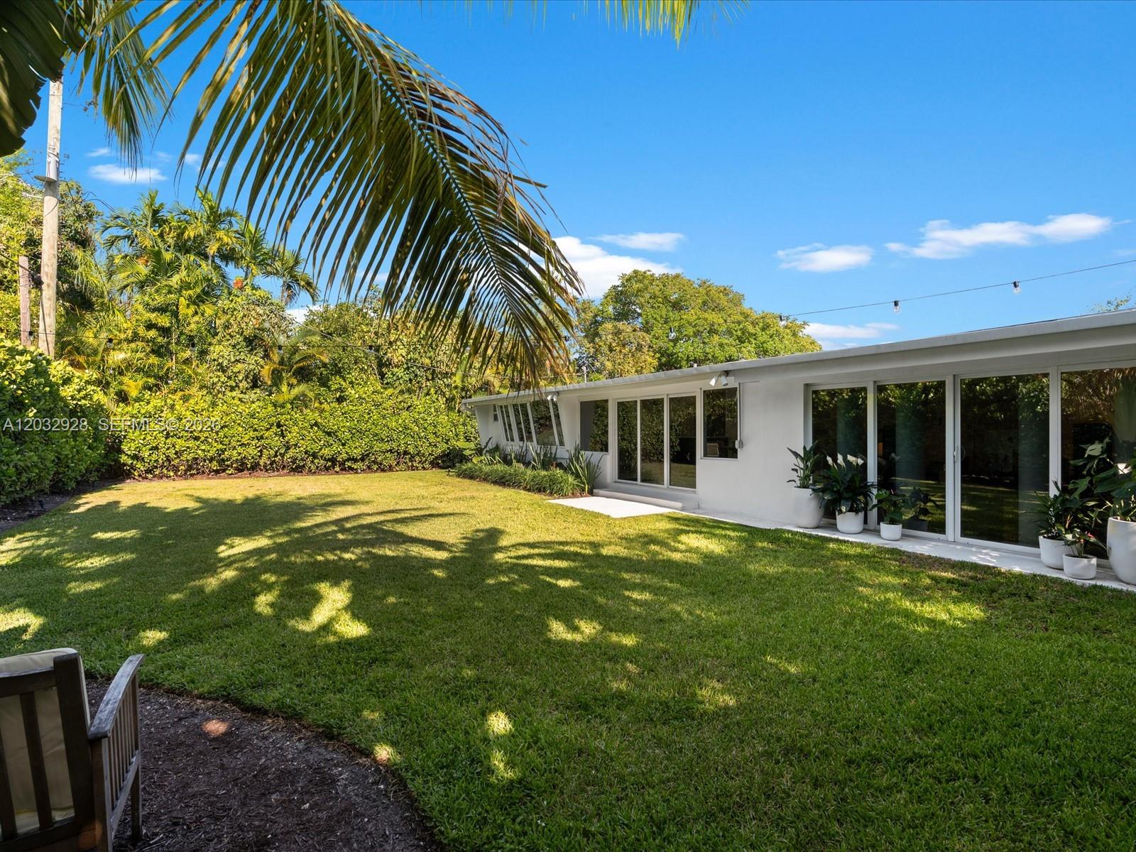 1945 Alamanda Dr North Miami, FL 33181