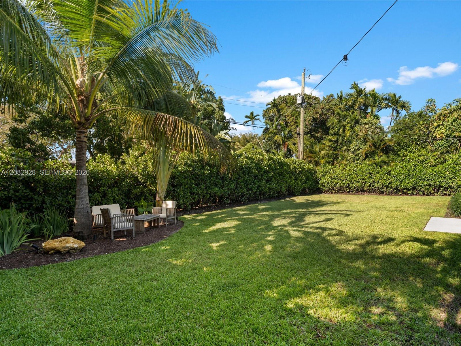1945 Alamanda Dr North Miami, FL 33181