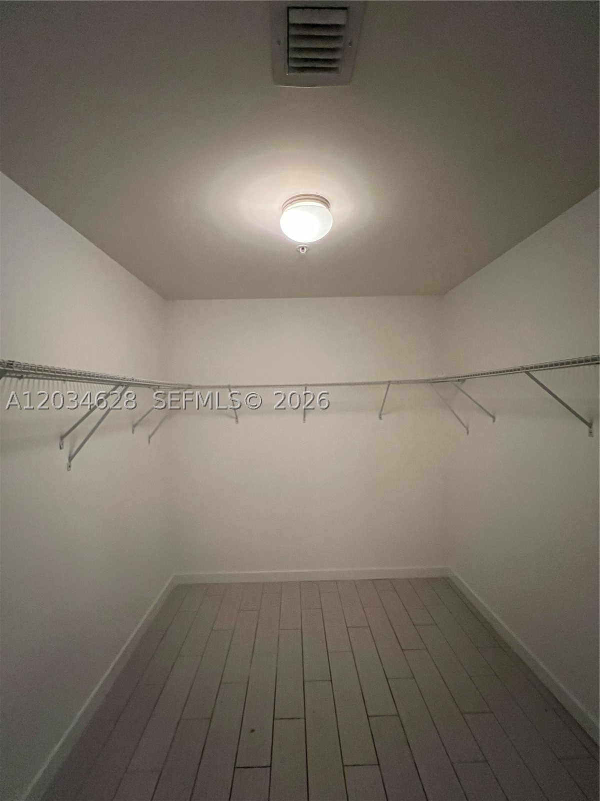 image Nine at Mary Brickell Village10