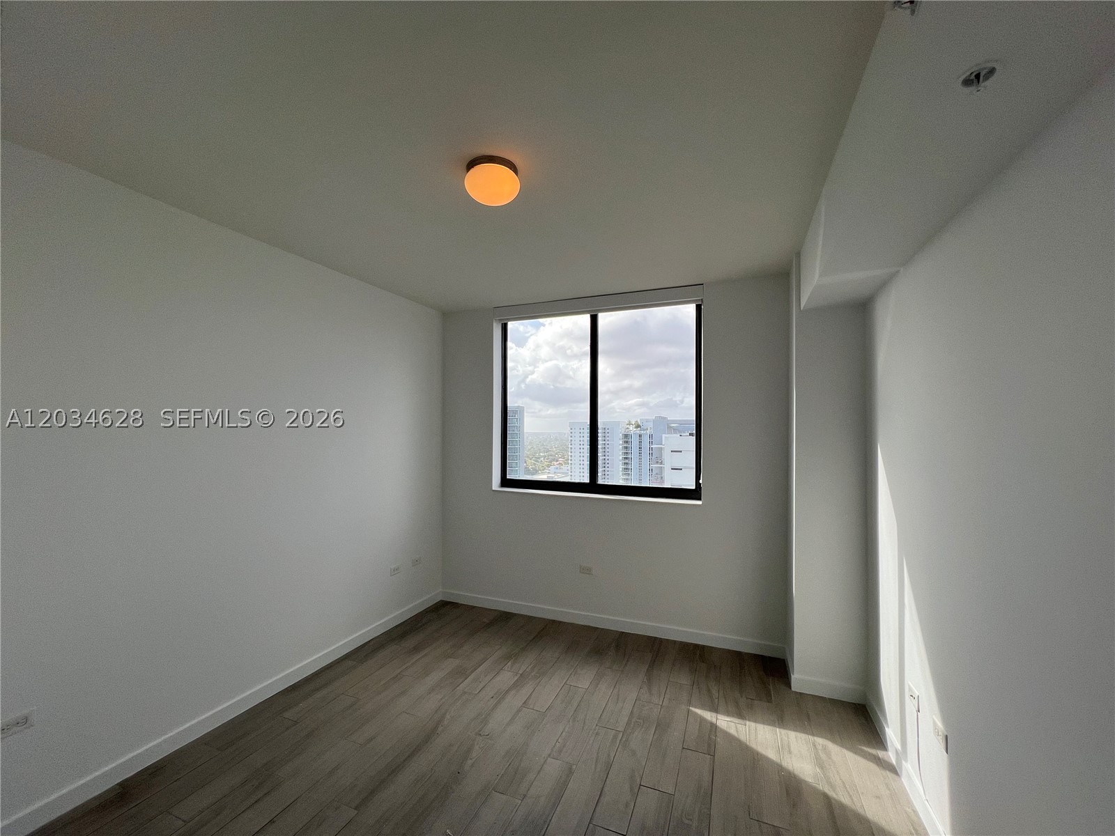 image Nine at Mary Brickell Village15