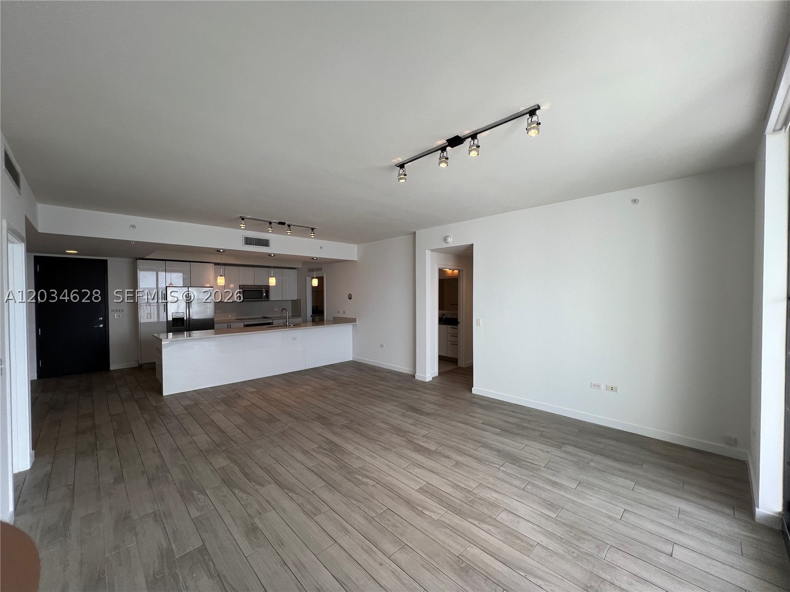 image Nine at Mary Brickell Village3