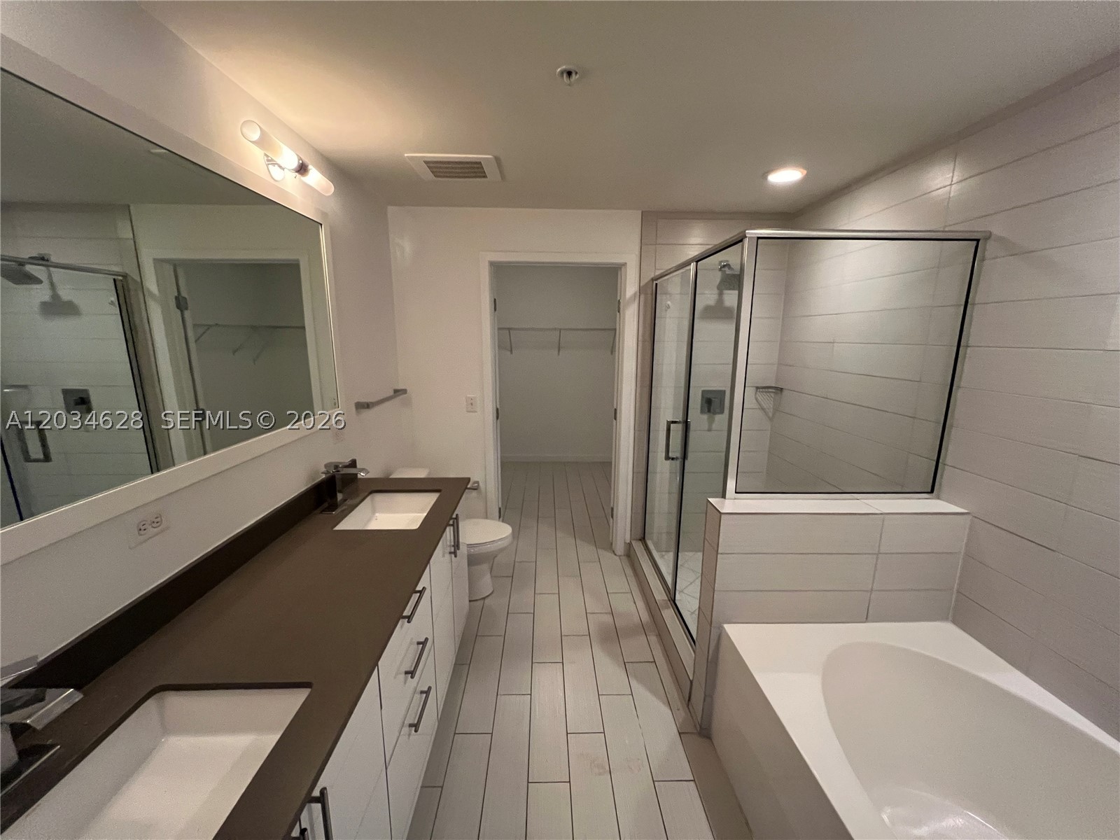 image Nine at Mary Brickell Village8