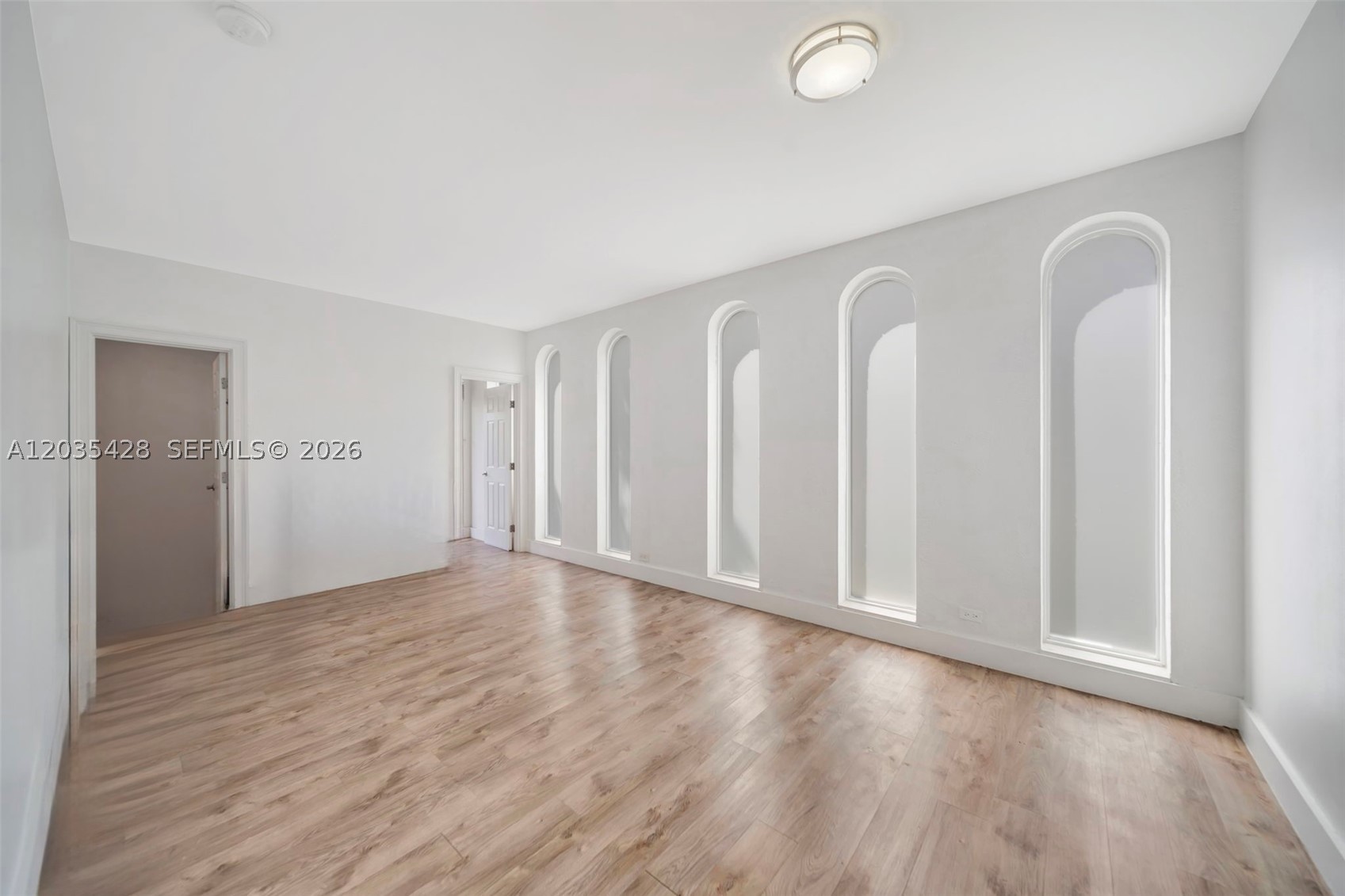 111 S Hibiscus Dr Miami Beach, FL 33139