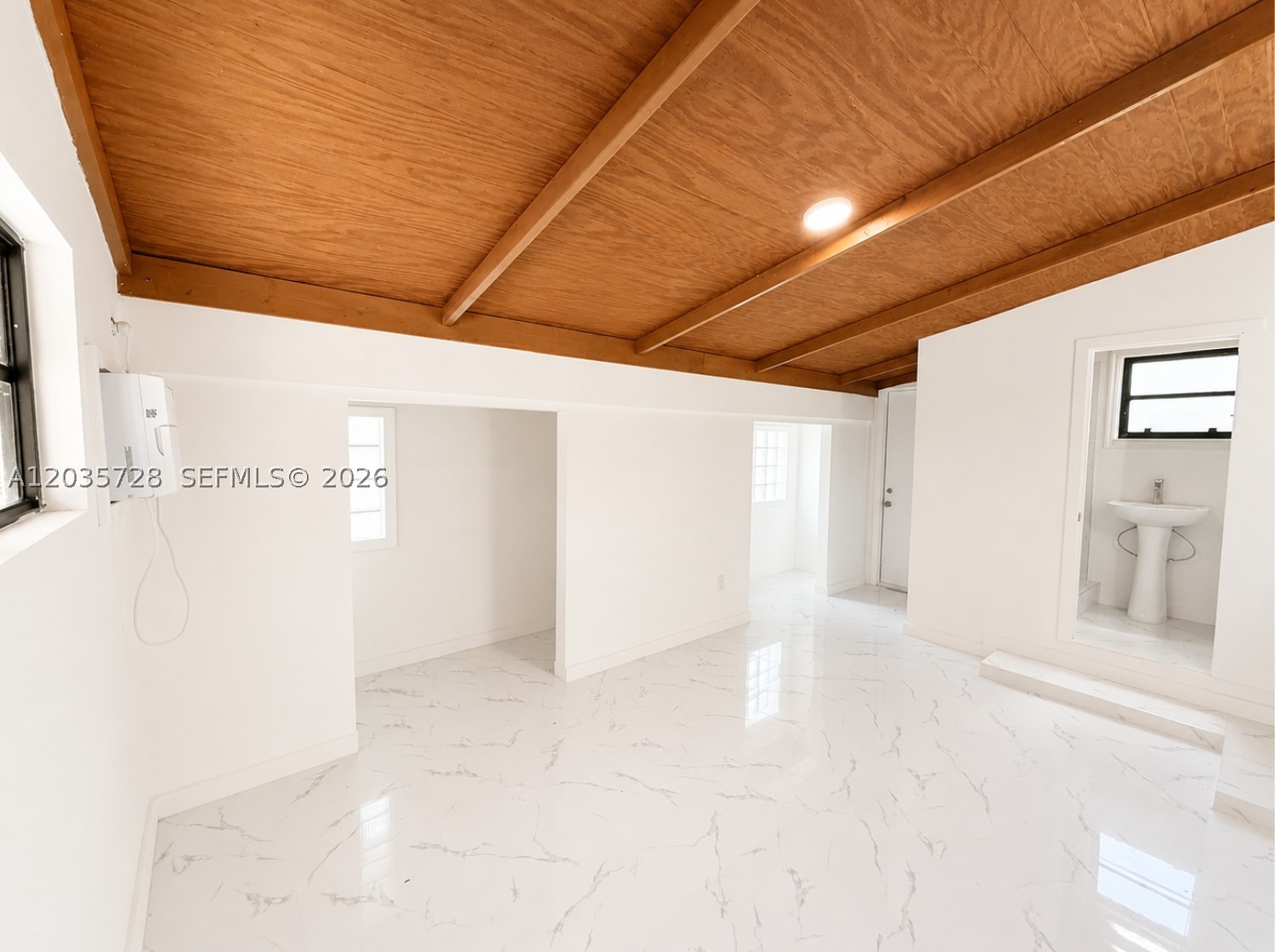 401 S Shore Dr Miami Beach, FL 33141
