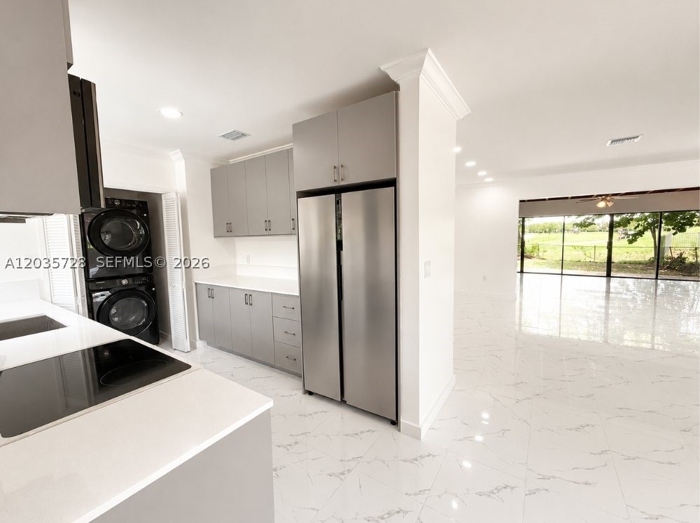 401 S Shore Dr Miami Beach, FL 33141