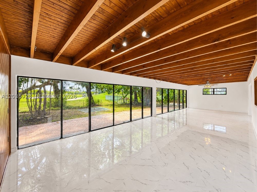 401 S Shore Dr Miami Beach, FL 33141