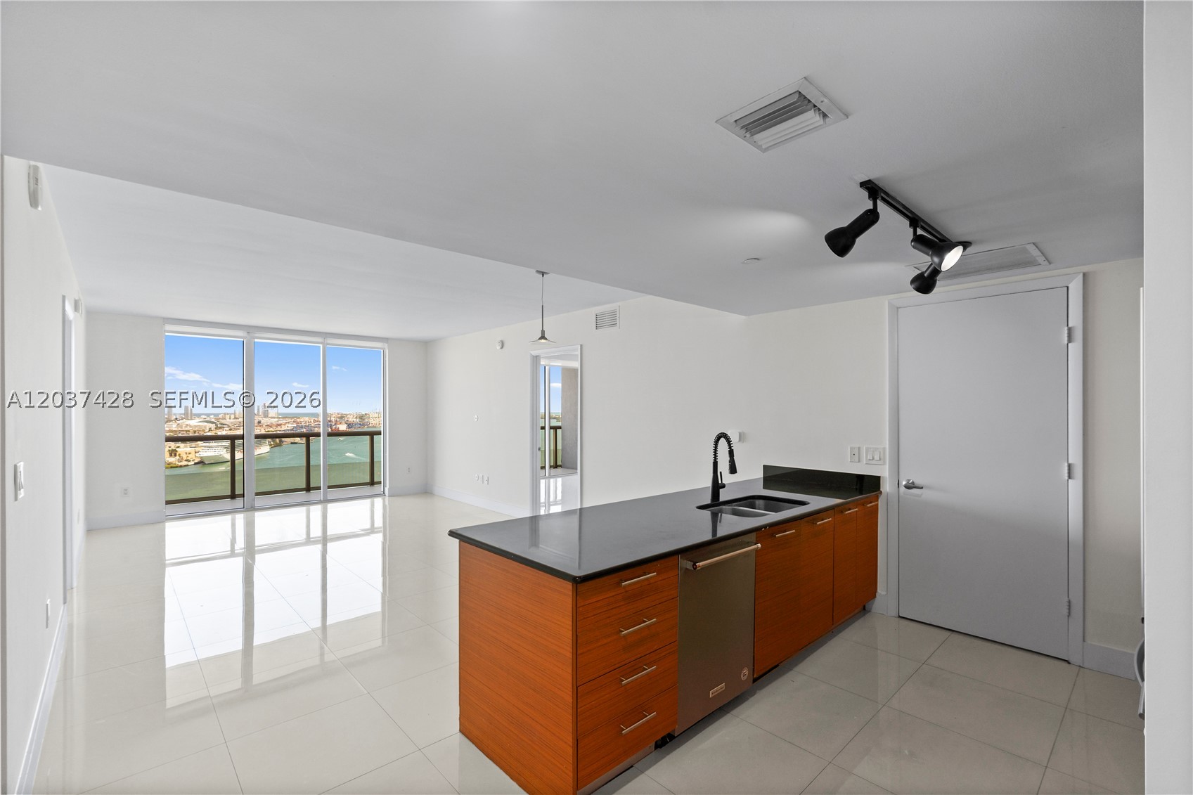 image 50 Biscayne8