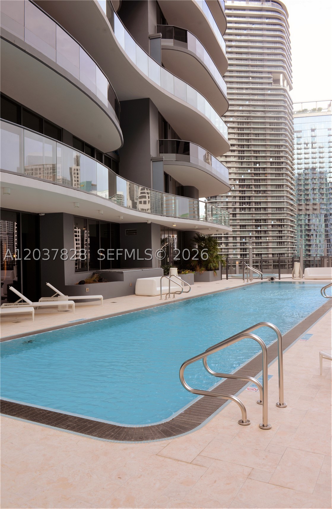 image Brickell Flatiron30
