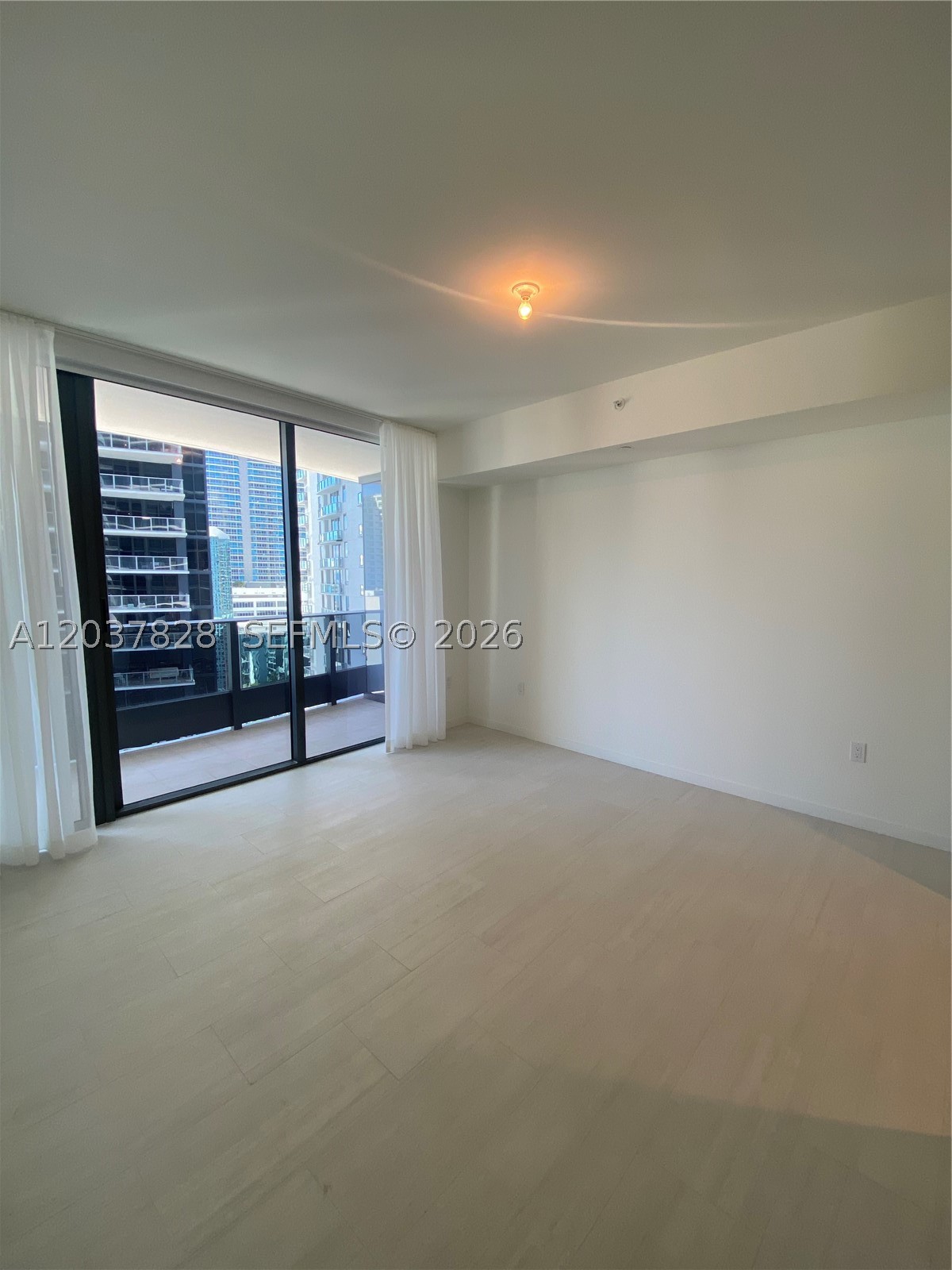image Brickell Flatiron4